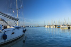 Sailboat, powerboat, and PWC sales can all get a boost with live chat from BoatChat