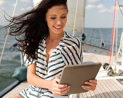 Increase boat sales with live chat and text from BoatChat.